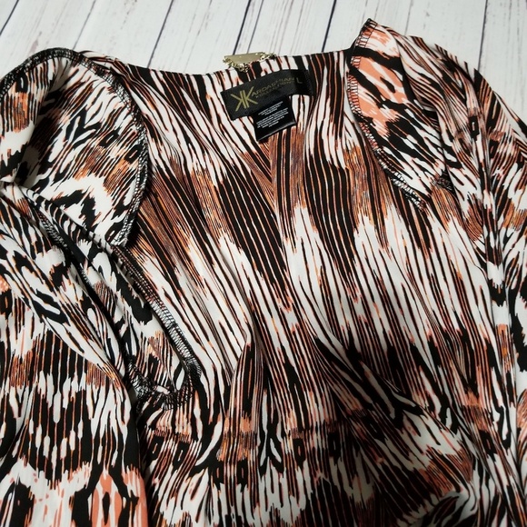 KARDASHION KOLLECTION Medium Length Padded… - Picture 5 of 7